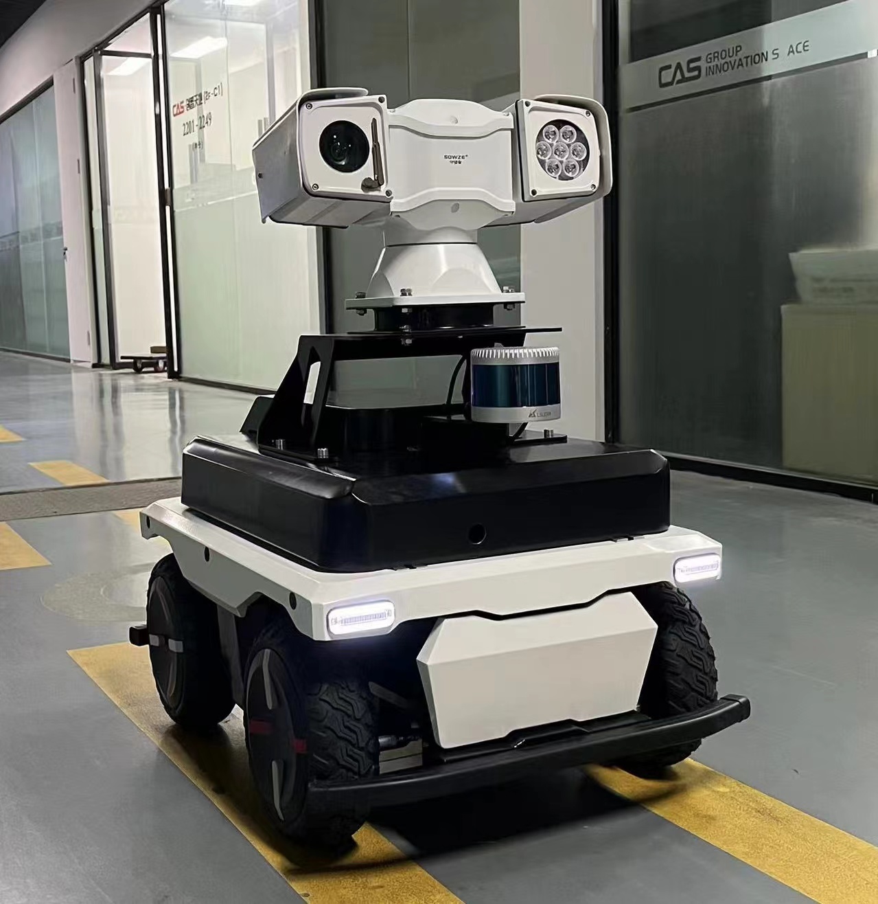 Electric 4 Wheeled UGV Platfor - огляд і ціна Robot Chassis